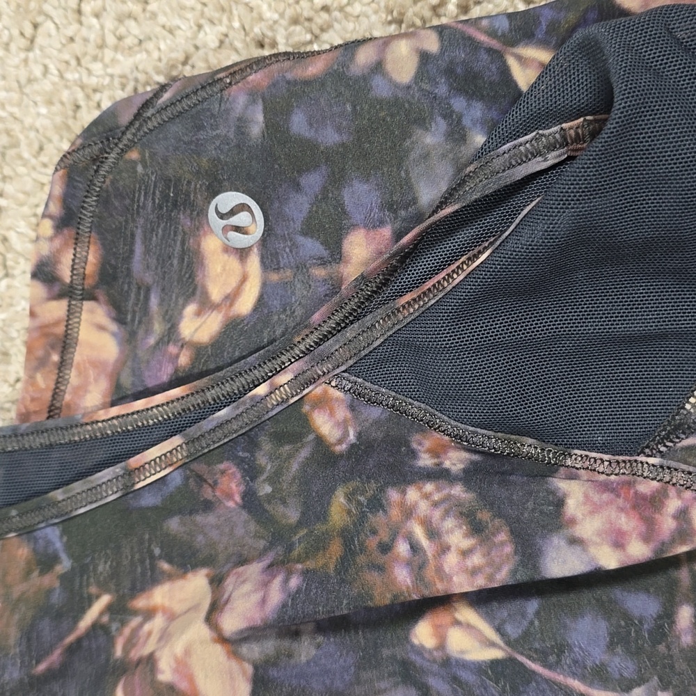 Lululemon Wunder Under Crop II Scallop Pant/Top Set Frosted Rose Multi /Melanite - Picture 11 of 15